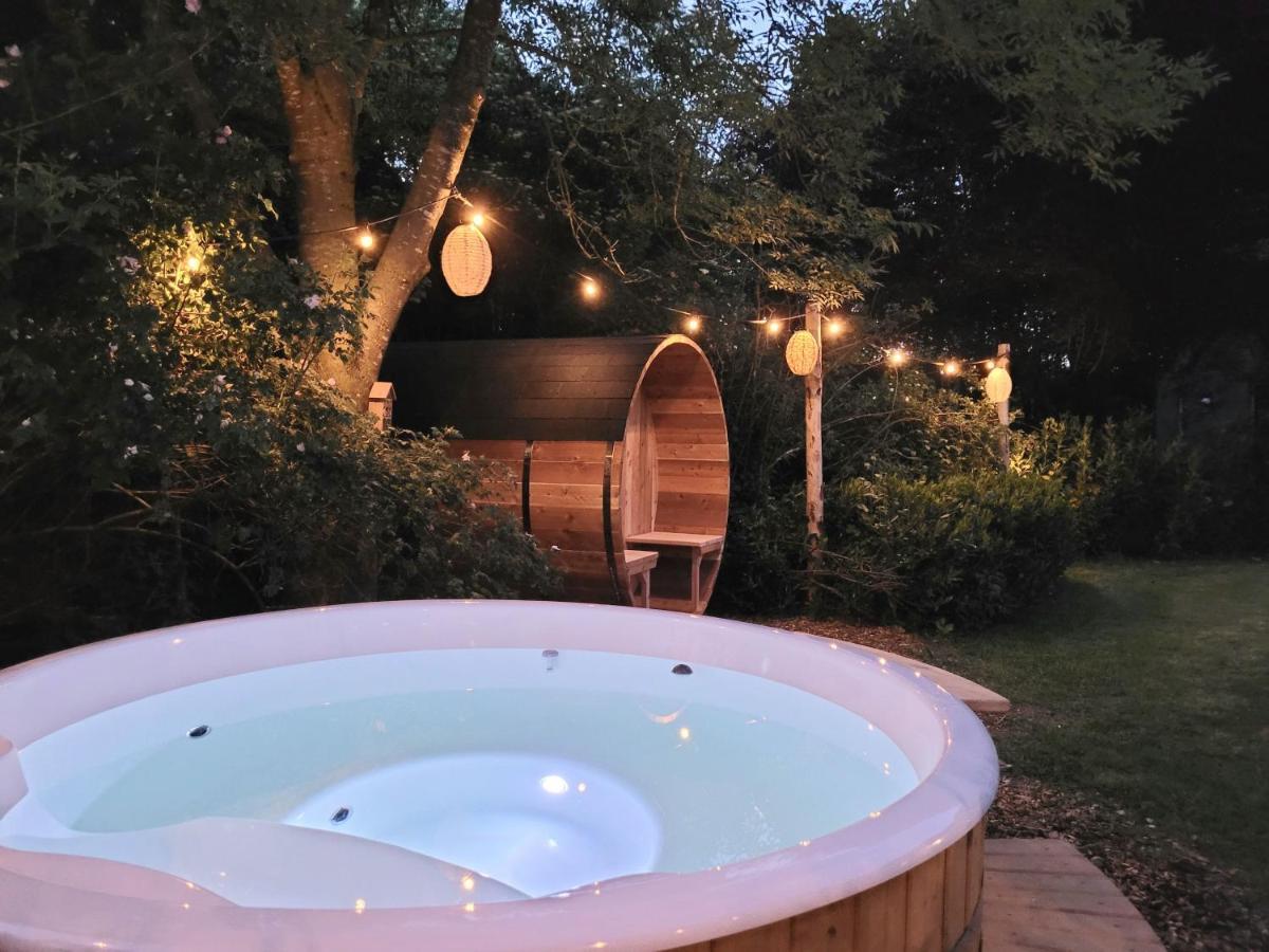 Bohemian Wellness Met Hottub & Sauna Ewijk Dış mekan fotoğraf