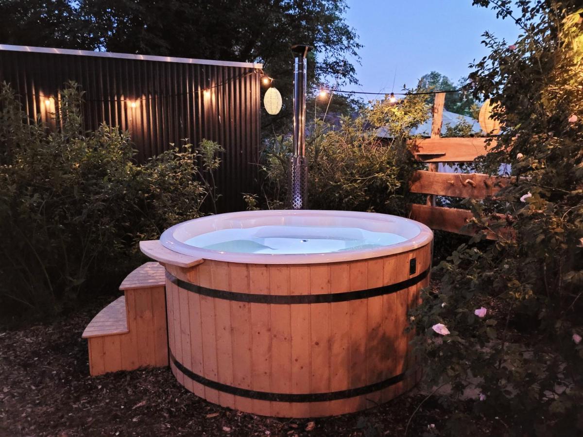 Bohemian Wellness Met Hottub & Sauna Ewijk Dış mekan fotoğraf